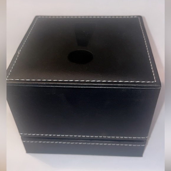 KYBOE! “Radiant  passion” Swarovski crystal watch - Picture 6 of 6